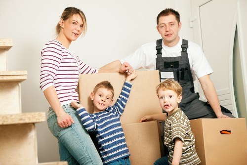 Mobile self storage container delivered in Finchley for easy packing